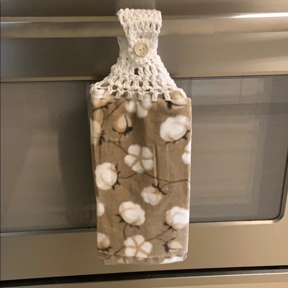 Hand Crafted Crocheted Top Hanging Kitchen Towels - Picture 4 of 5